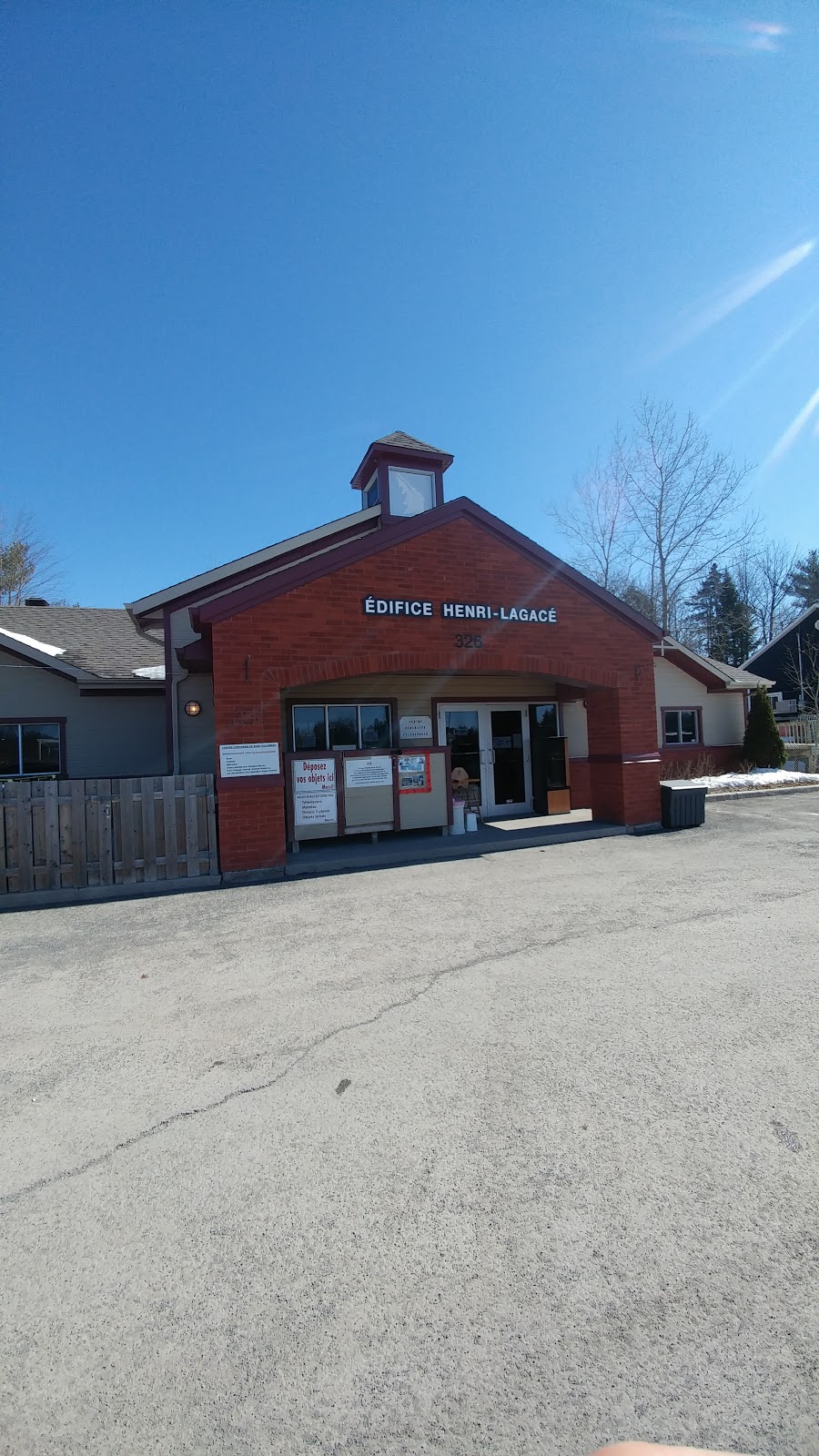 Centre D`Entraide Saint-Colomban | 326 Mnt de lÉglise, Saint-Colomban, QC J5K 0M4, Canada | Phone: (450) 504-4605