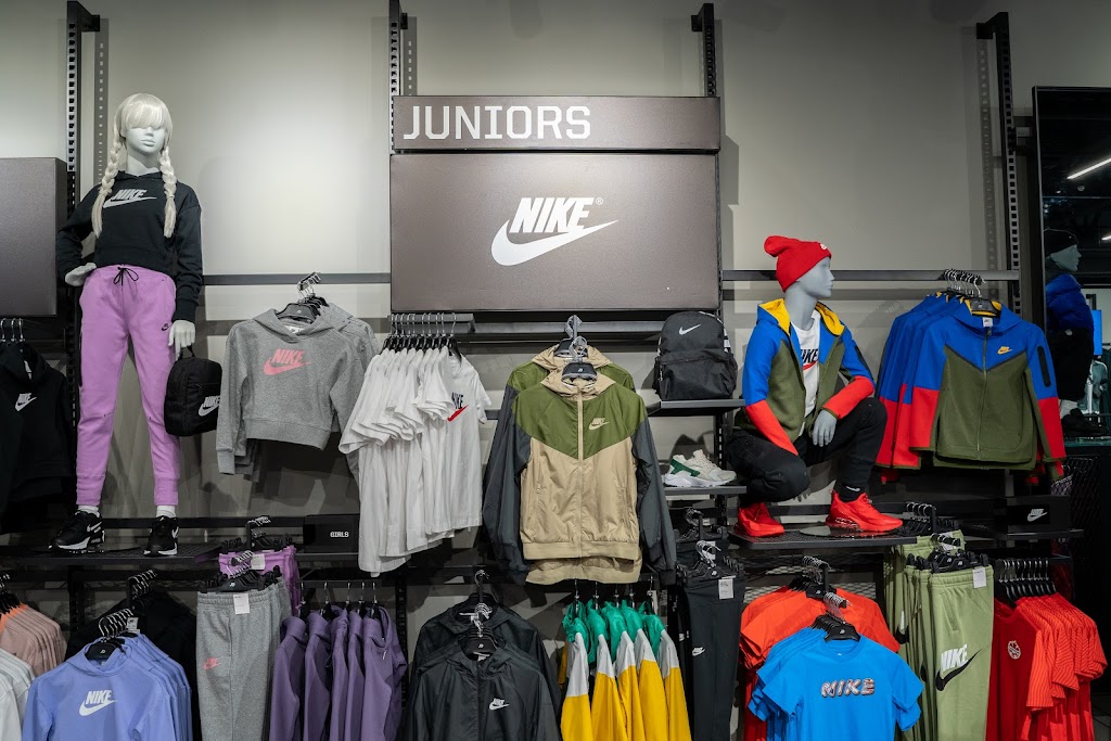 JD Sports | CRU 221, 1485 Portage Ave, Winnipeg, MB R3G 0W5, Canada | Phone: (204) 201-2768