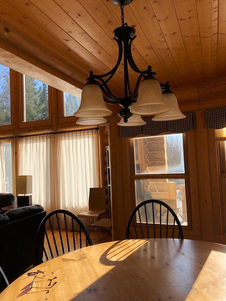 Chalet 6 | 4 Chemin du Geai-Bleu, Mille-Isles, QC J0R 1A0, Canada | Phone: (438) 700-4515