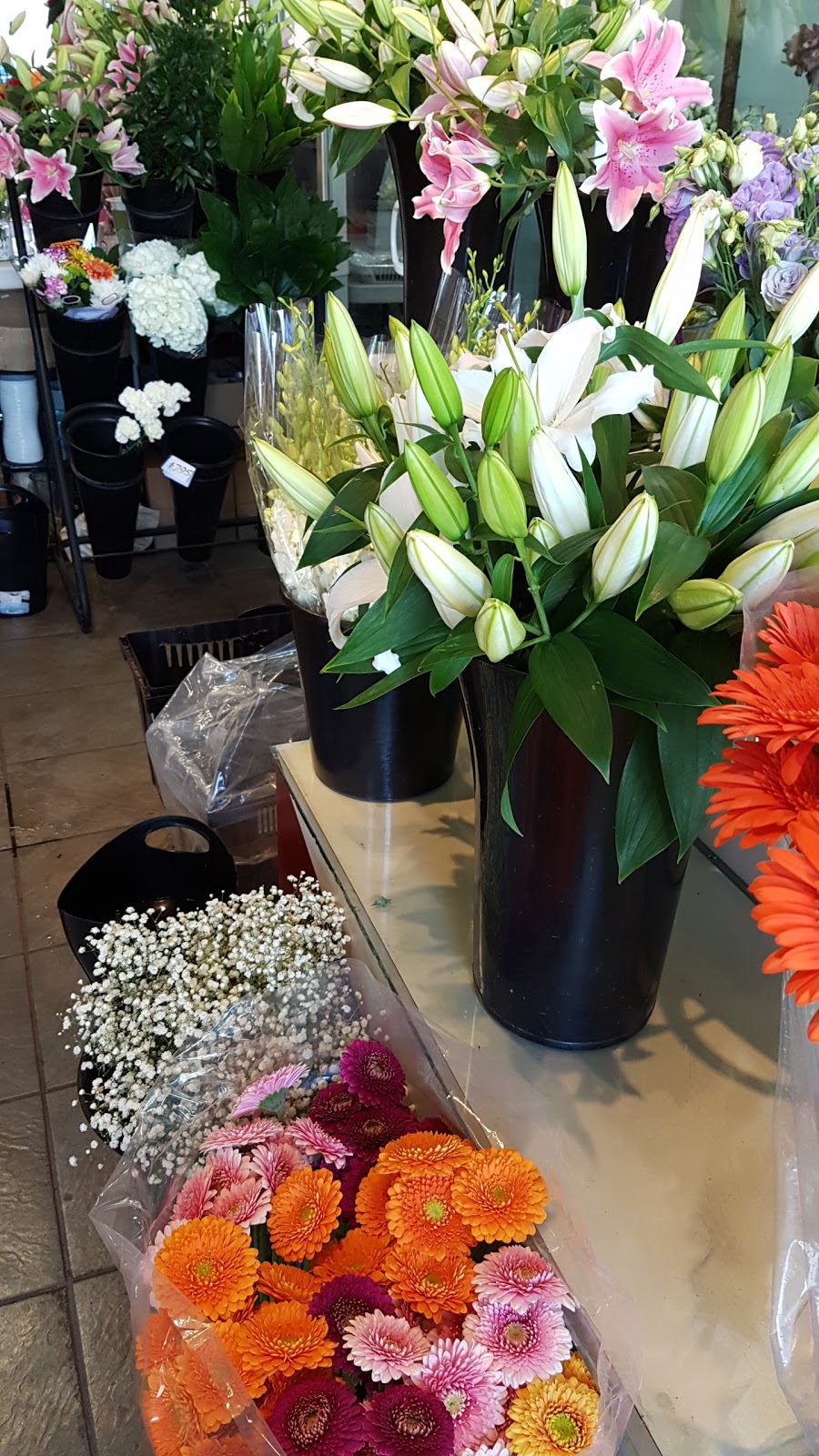 A Flowers Touch | 2980 E 22nd Ave, Vancouver, BC V5M 2Y4, Canada | Phone: (604) 439-0272