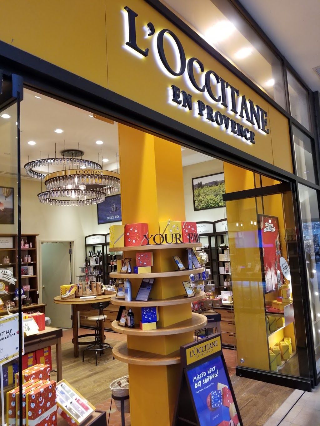 LOCCITANE - FAIRVIEW MALL | 1800 Sheppard Ave E, North York, ON M2J 5A7, Canada | Phone: (416) 773-1145