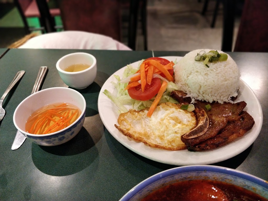 Pho Peter Restaurant | 65 Kennedy Rd N, Brampton, ON L6V 1X6, Canada | Phone: (905) 455-6611