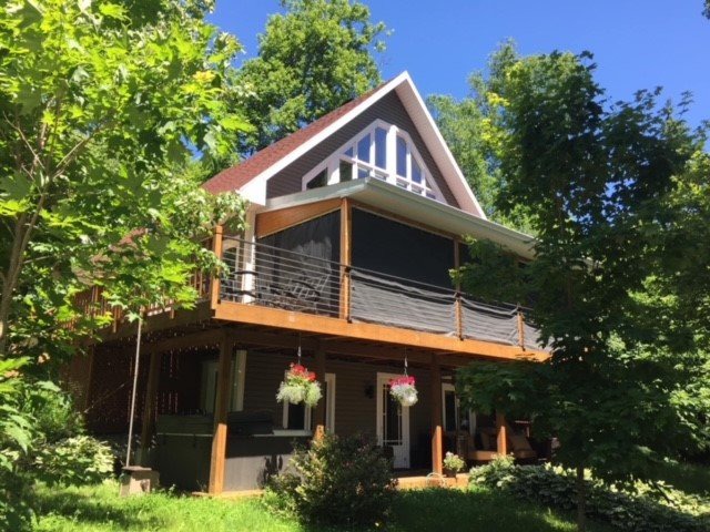 Chalet Équinoxe | 84 Chem. de la Batiscan, Lac-aux-Sables, QC G0X 1M0, Canada | Phone: (450) 780-1669