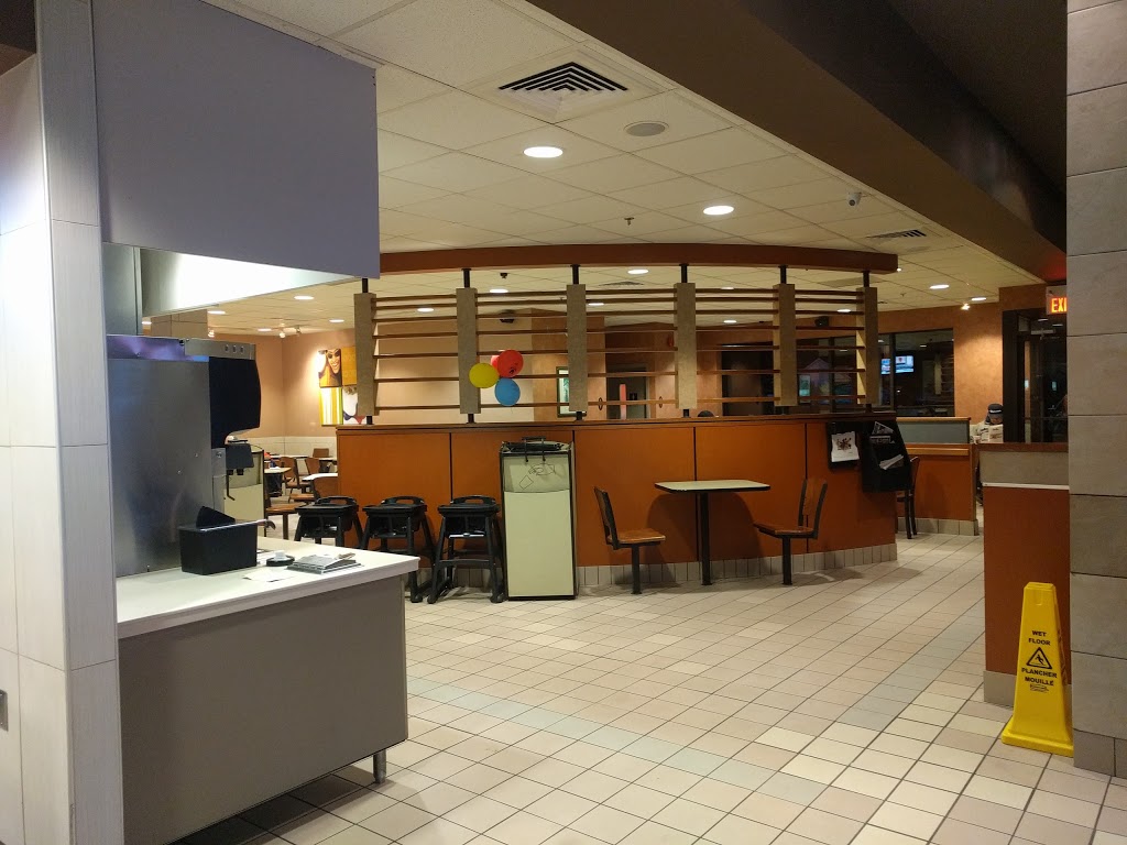 McDonalds | 2480 Gerrard St E, Scarborough, ON M1N 4C3, Canada | Phone: (416) 690-3659