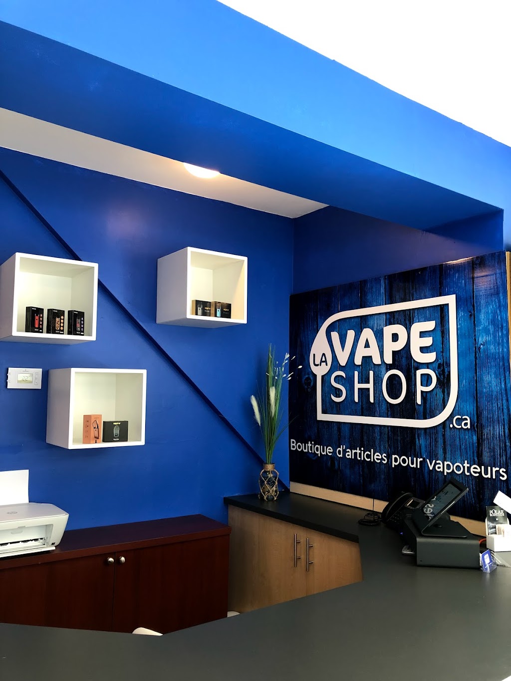 La Vape Shop | 800 Rue Principale E, Sainte-Agathe-des-Monts, QC J8C 1L3, Canada | Phone: (514) 362-1111 ext. 175