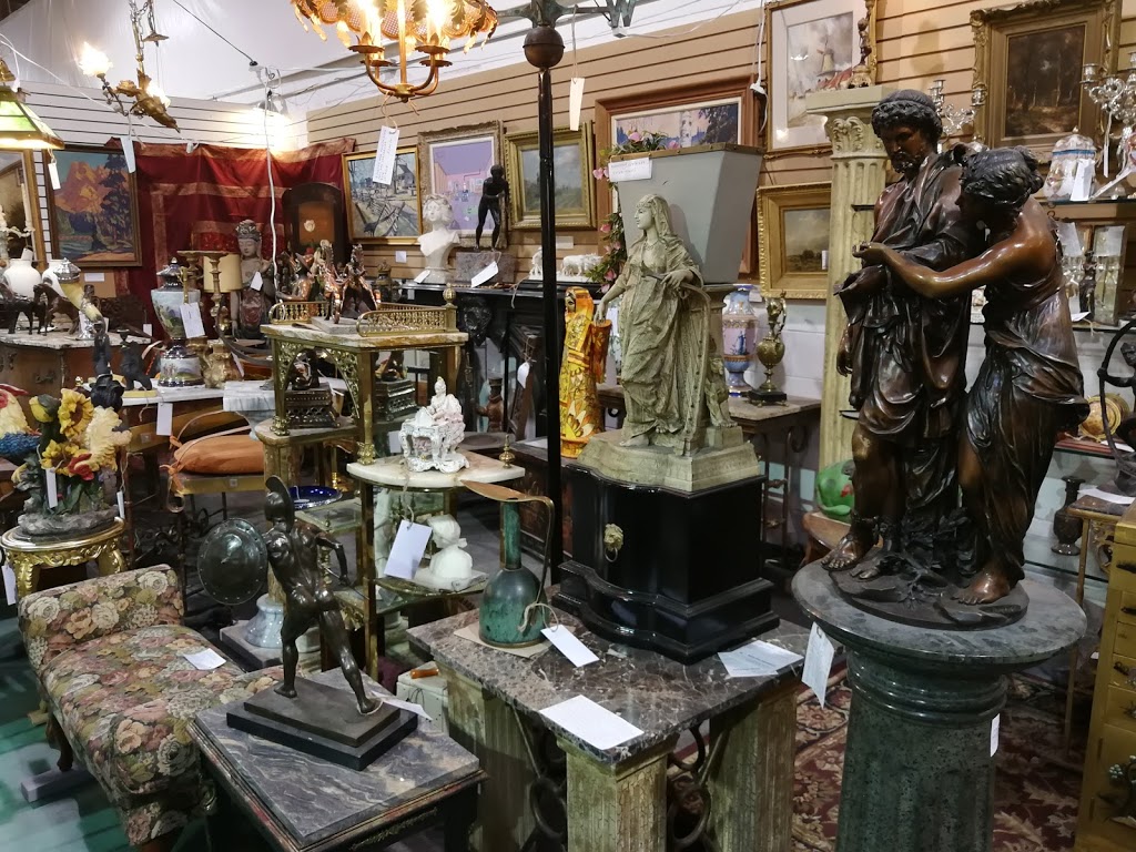 Roadshows 400 Antiques Mall | 2207 Industrial Park Rd, Innisfil, ON L9S 3V9, Canada | Phone: (705) 436-6222