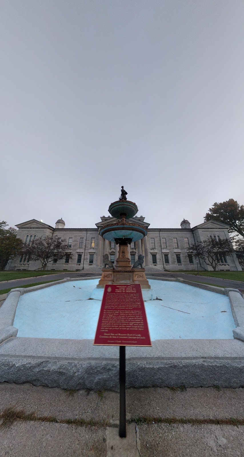 Kingston (Frontenac County) Courthouse | 5 Court St, Kingston, ON K7L 2N4, Canada | Phone: (613) 548-6811