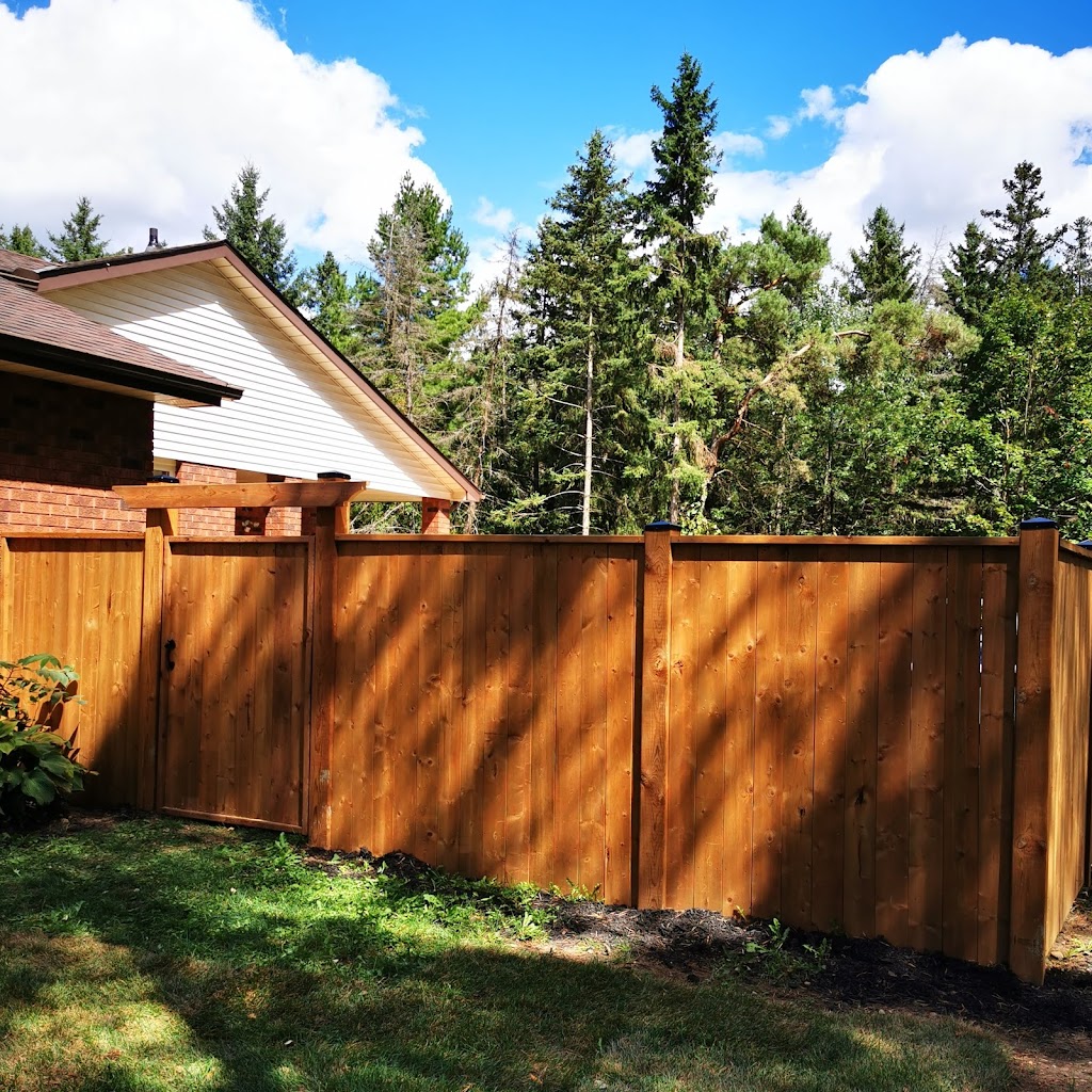 A&H Custom Fence and Decks | 50 Gerard Ave, Kitchener, ON N2C 2A1, Canada | Phone: (519) 222-2882