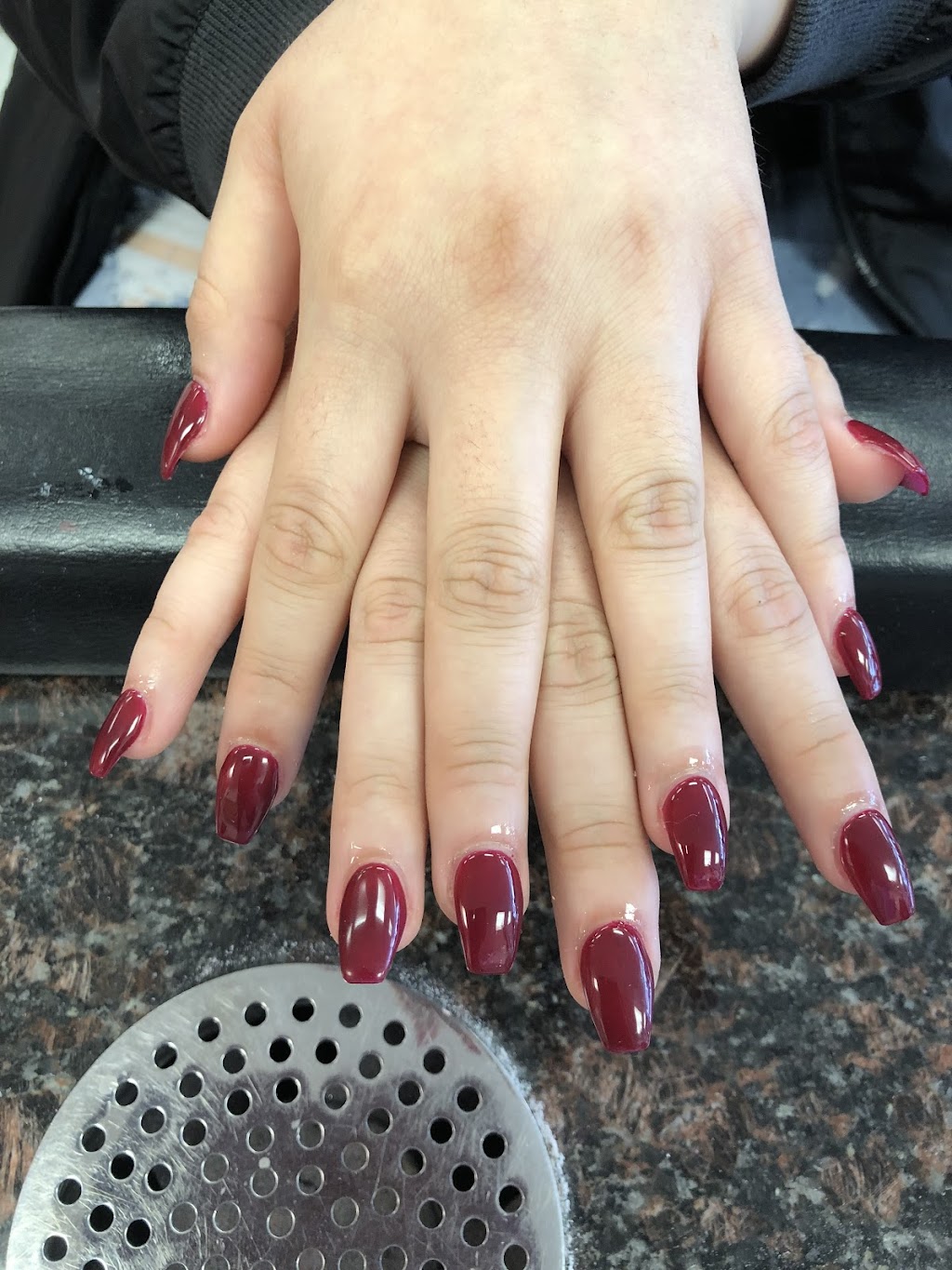 London Nails | 493 London St, Winnipeg, MB R2K 2Z4, Canada | Phone: (204) 663-2042