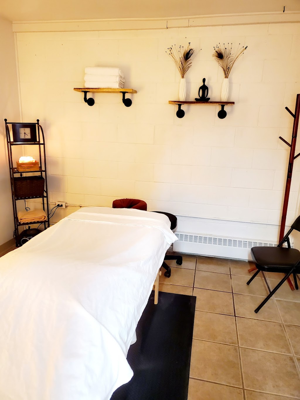 Onyx Massage | 2015 20 Ave, Nanton, AB T0L 1R0, Canada | Phone: (403) 498-7486