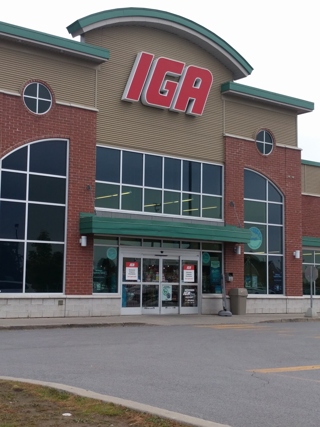 Supermarket IGA Crevier Inc. Valmont. | 315 Rue Valmont, Repentigny, QC J5Y 0Y5, Canada | Phone: (450) 657-5082