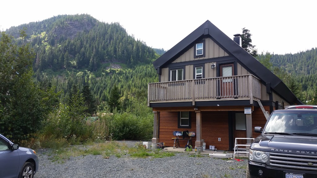 Hemlock Hollow Mountain Accommodations Inc. | 20744 Mt Downing Rd, Hemlock Valley, BC V0M 1A1, Canada | Phone: (604) 855-8183