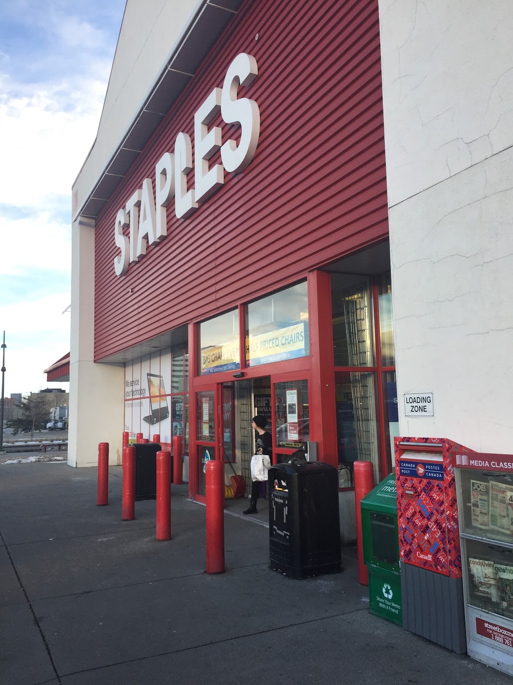 Staples | 321 61 Ave SW, Calgary, AB T2H 2W7, Canada | Phone: (403) 259-6928