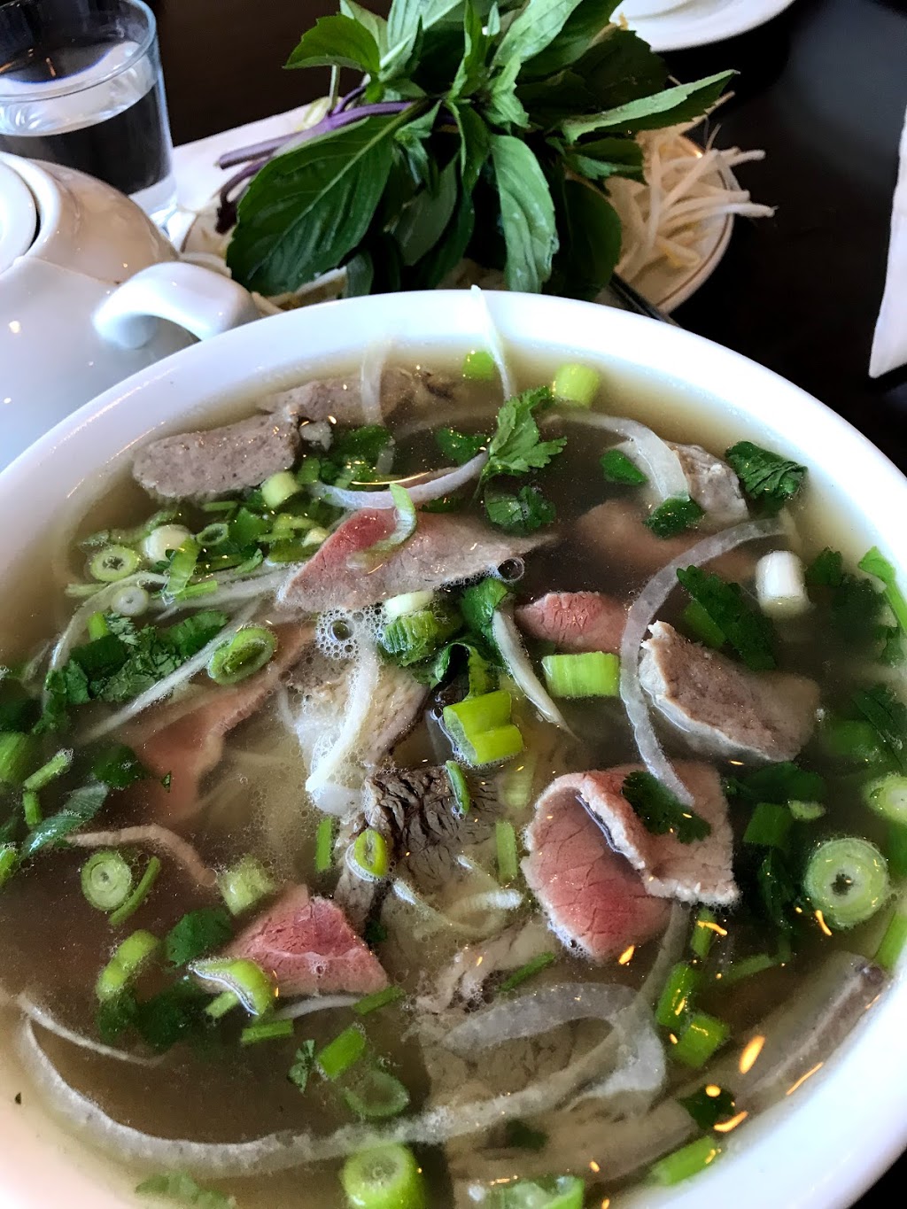 Pho VTa Vietnamese Restaurant | 1601 Bowen Rd #1, Nanaimo, BC V9S 1G6, Canada | Phone: (250) 591-1746