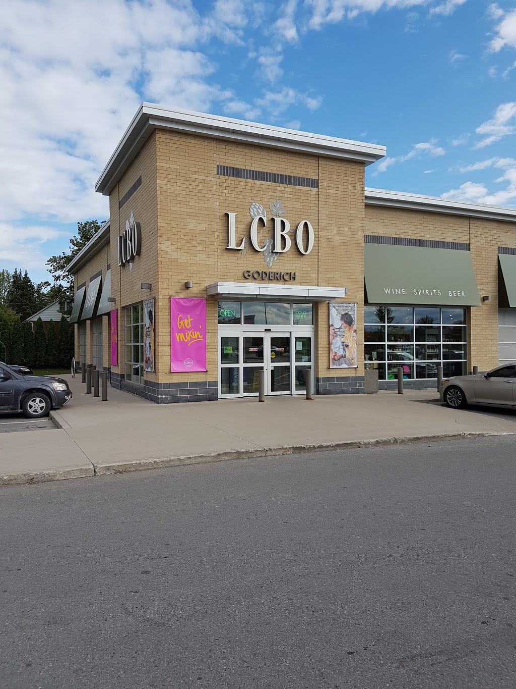 LCBO | 520 Huron Rd Unit 2, Goderich, ON N7A 3X8, Canada | Phone: (519) 524-9053