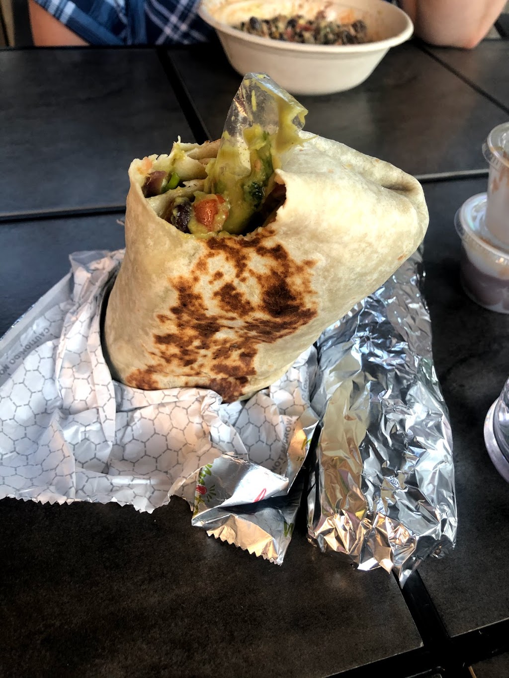 Mucho Burrito Fresh Mexican Grill | 140 Taunton Rd W, Whitby, ON L1R 3H8, Canada | Phone: (905) 655-5873