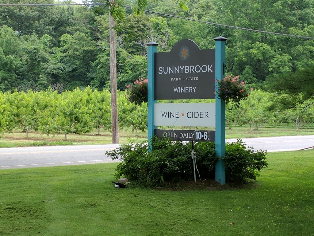 Sunnybrook Farm | 1425 Lakeshore Rd, Niagara-on-the-Lake, ON L0S 1J0, Canada | Phone: (905) 468-8878