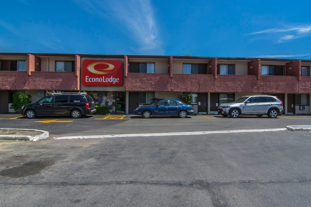 Econo Lodge Motel Village | 2440 16 Ave NW, Calgary, AB T2M 0M5, Canada | Phone: (403) 289-2561