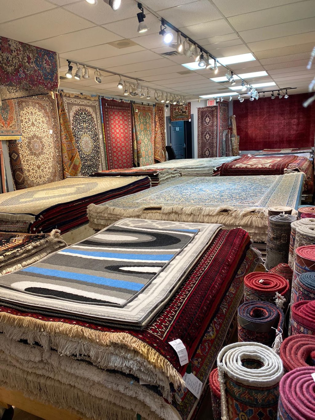 ARIA RUGS | 2766 Dundas St W, Toronto, ON M6P 1Y3, Canada | Phone: (416) 835-9797