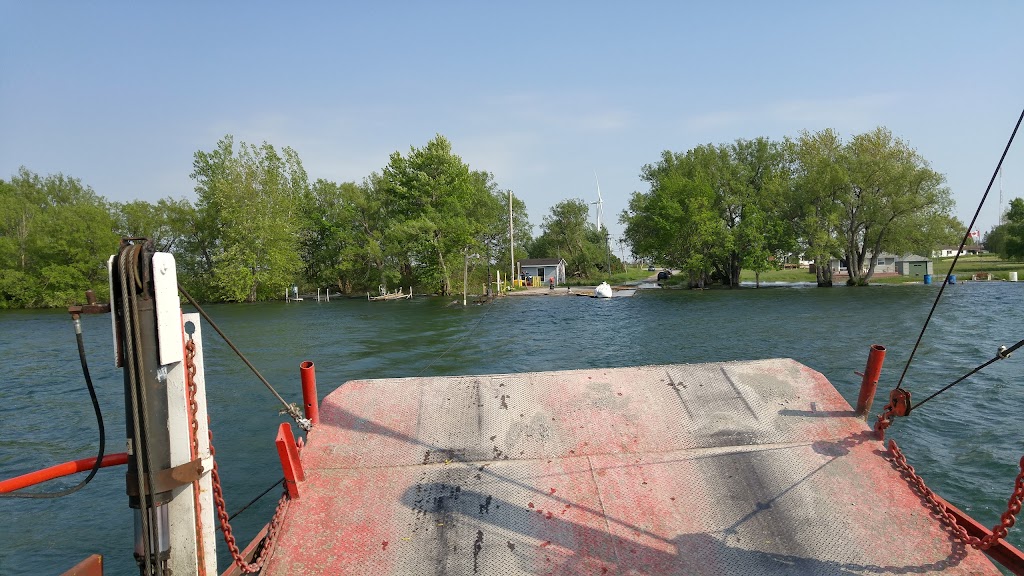 Simcoe Ferry | 9 Nine Mile Point Rd, Wolfe Island, ON K0H 2Y0, Canada | Phone: (613) 385-2997