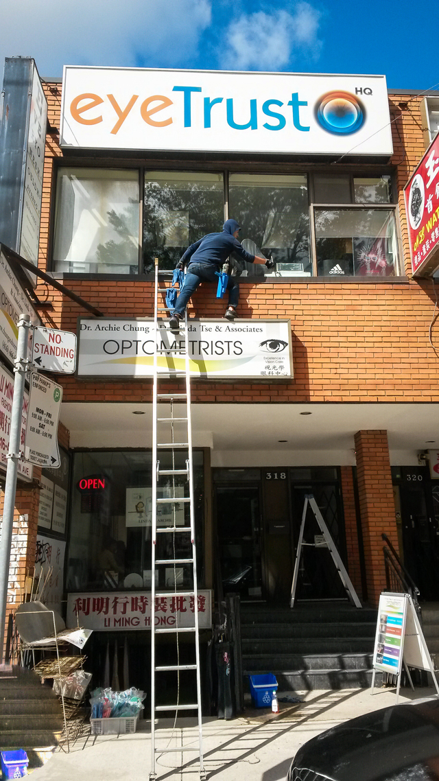 TNZ Windows & Eaves Cleaning Inc. | 66 Broadway Ave Suite 1606, Toronto, ON M4P 1T6, Canada | Phone: (647) 761-4762