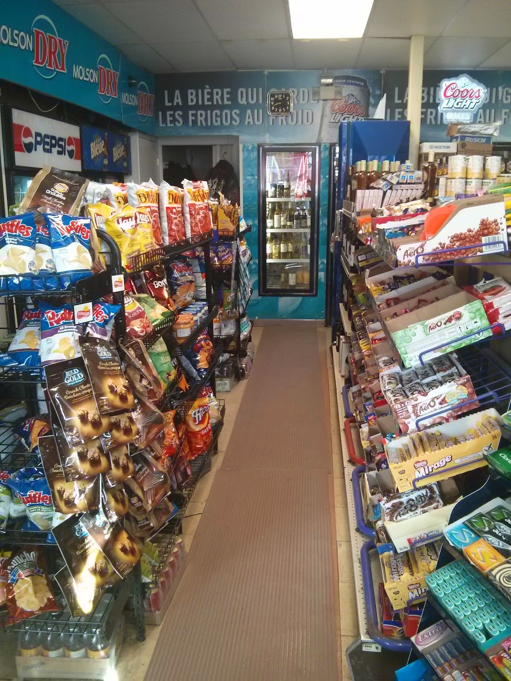 Dépanneur Milena - Livraison | 216 Bd Churchill, Greenfield Park, QC J4V 2M4, Canada | Phone: (450) 671-1941