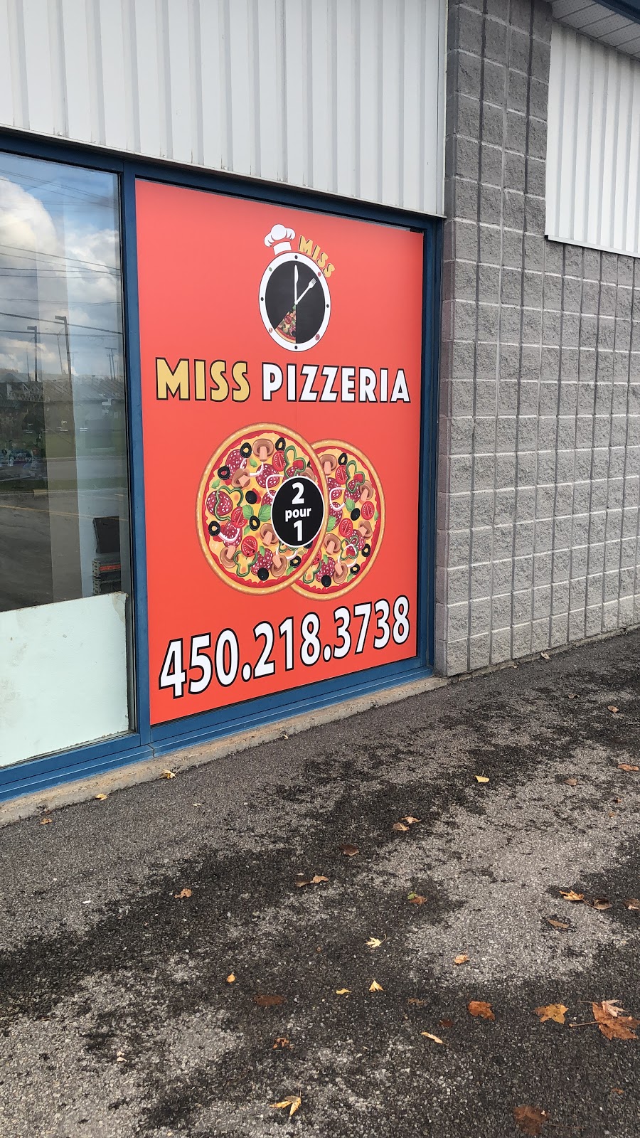 Miss Pizzeria | 333 Avenue Ranger, Vaudreuil-Dorion, QC J7V 2X3, Canada | Phone: (450) 218-3738