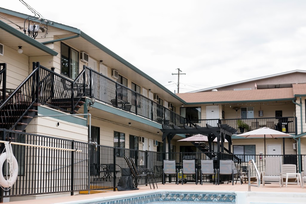 Lakeview Motel and Suites | 6002 89 St, Osoyoos, BC V0H 1V1, Canada | Phone: (250) 495-7641