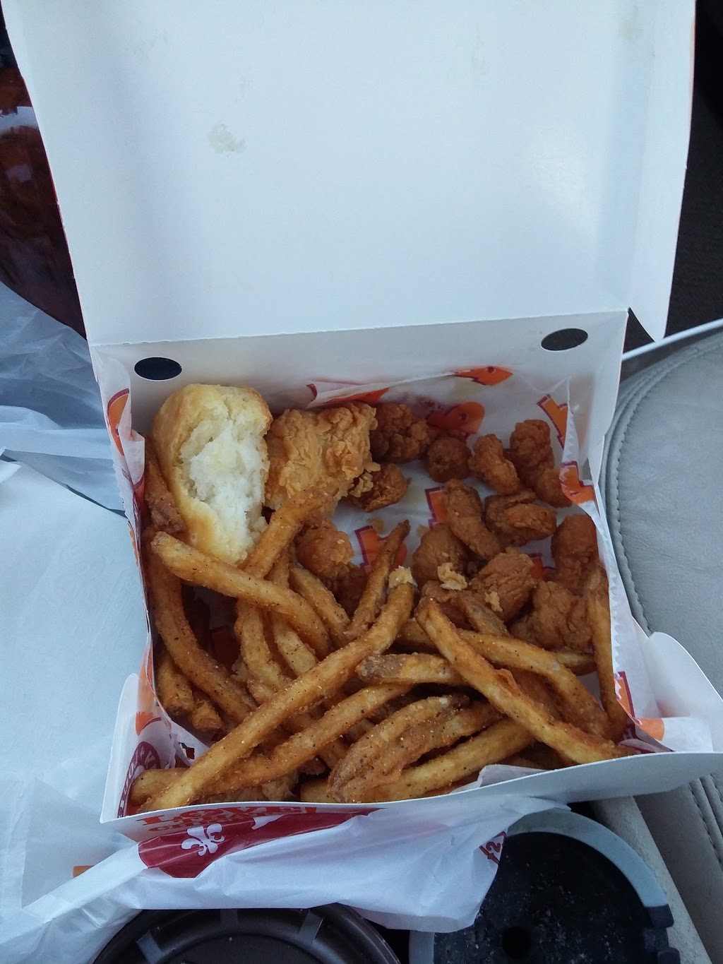 Popeyes Louisiana Kitchen | 35657 Green St, New Baltimore, MI 48047, USA | Phone: (586) 648-2547