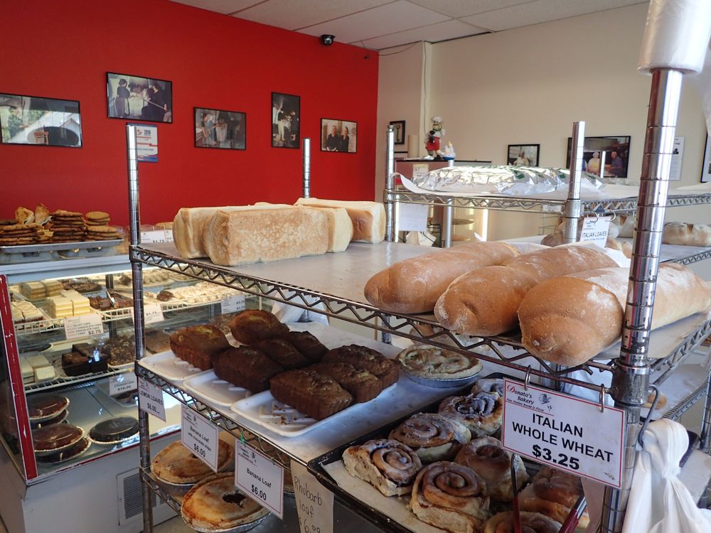 Donatos Bakery | 161 Court St S, Thunder Bay, ON P7B 2X7, Canada | Phone: (807) 345-7273
