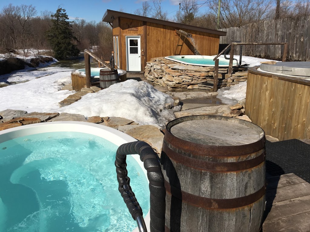 Spa détente Les Chutes de Franklin | 1223 QC-202, Franklin, QC J0S 1E0, Canada | Phone: (450) 827-8555