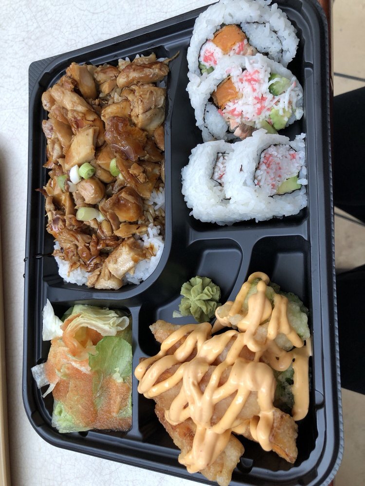 Umi Sushi Express | Town Centre, 1355 Kingston Rd, Pickering, ON L1V 1B8, Canada | Phone: (905) 831-8898