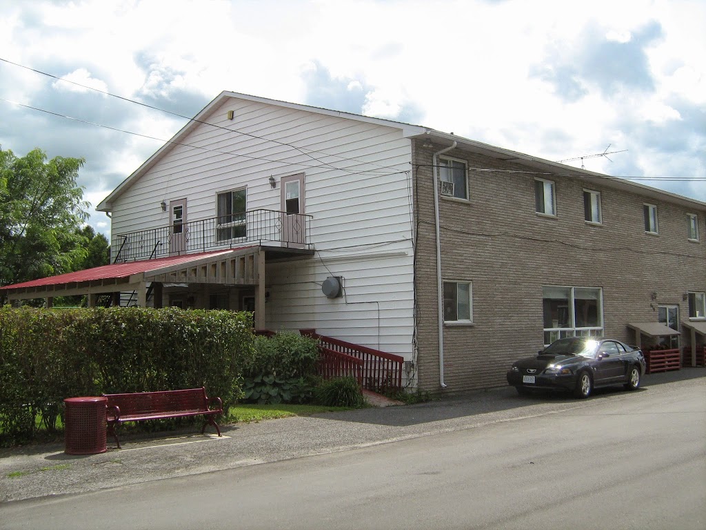 Residence Mon Chez Nous | 679 Jeanne Mance St, Casselman, ON K0A 1M0, Canada | Phone: (613) 764-3024