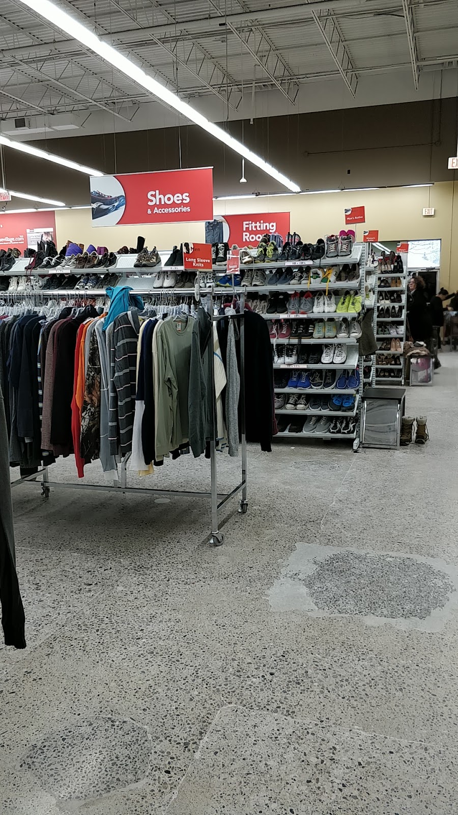 Value Village | 70 Bristol Rd E, Mississauga, ON L4Z 3K8, Canada | Phone: (905) 361-1190