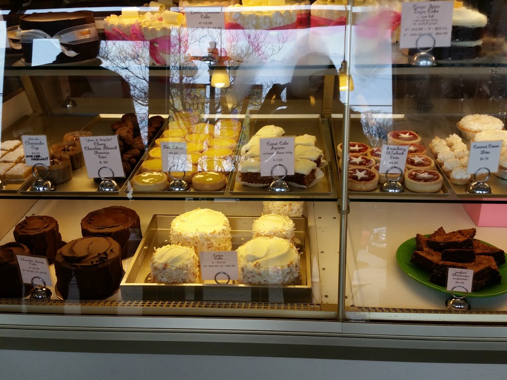 Pure Vanilla Bakery & Cafe | 2590 Cadboro Bay Rd, Victoria, BC V8R 5J2, Canada | Phone: (250) 592-2896