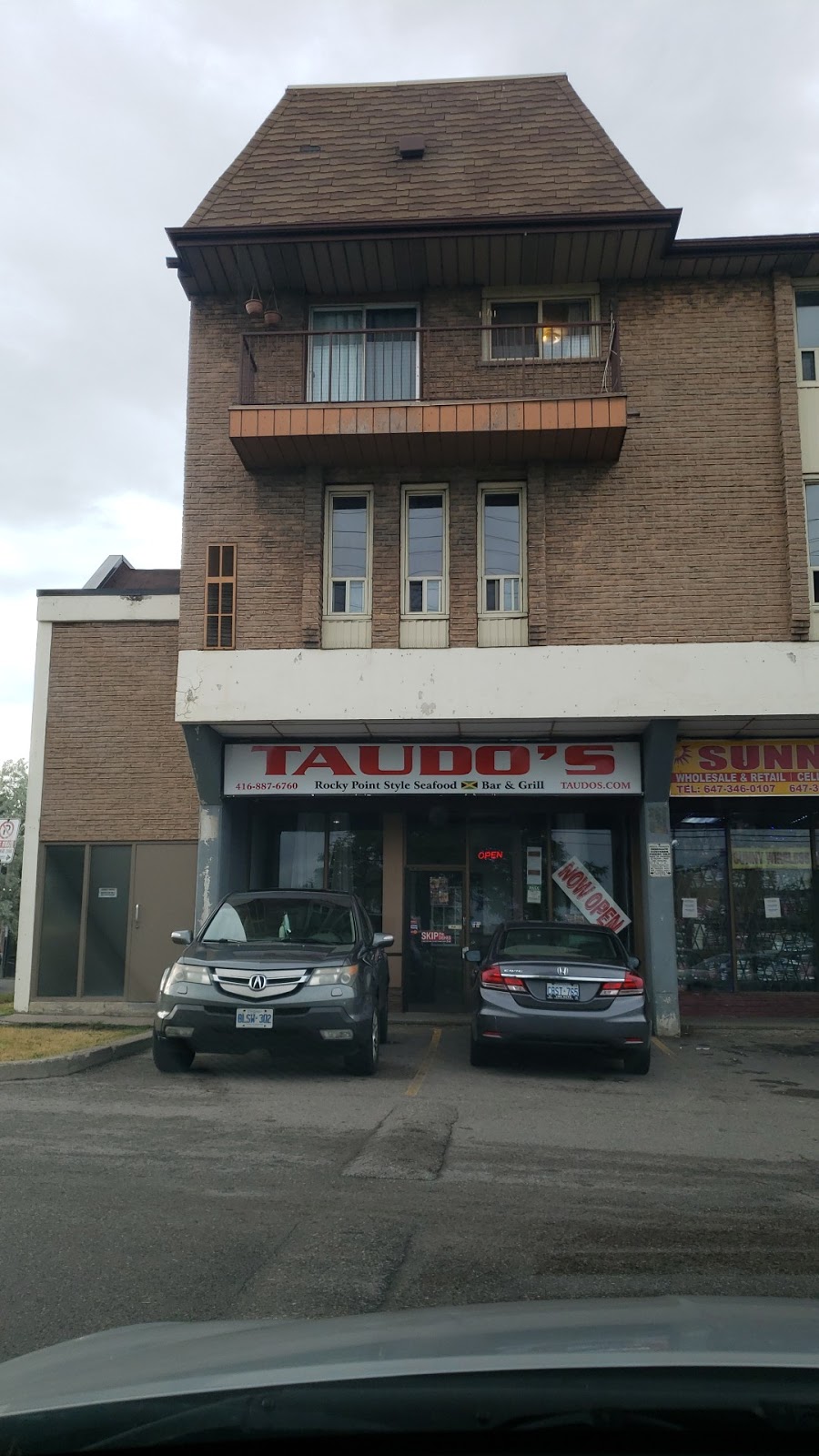 Taudos | 50a Rexdale Blvd, Etobicoke, ON M9W 5Z3, Canada | Phone: (416) 887-6760