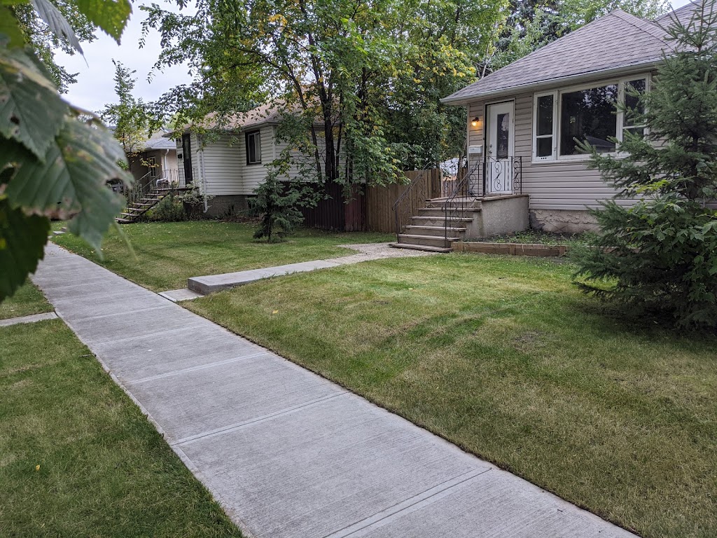 Yard Pirates Edmonton | 58 Evergreen Park NW, Edmonton, AB T5Y 4M2, Canada | Phone: (587) 645-7720