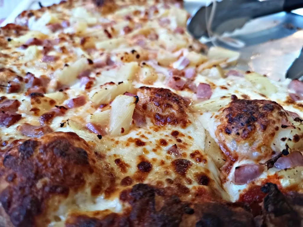 Pizza Lac Brome | 240 Chemin Knowlton, Lac-Brome, QC J0E 1V0, Canada | Phone: (450) 243-5333