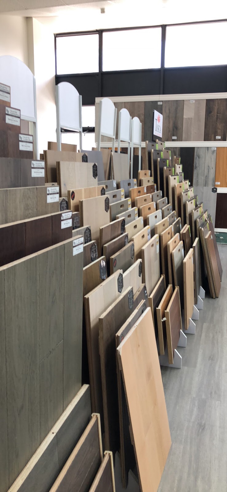 Mr Tiles and Hardwood Flooring | 7025 Tomken Rd unit 7, Mississauga, ON L5T 2J8, Canada | Phone: (905) 956-2402