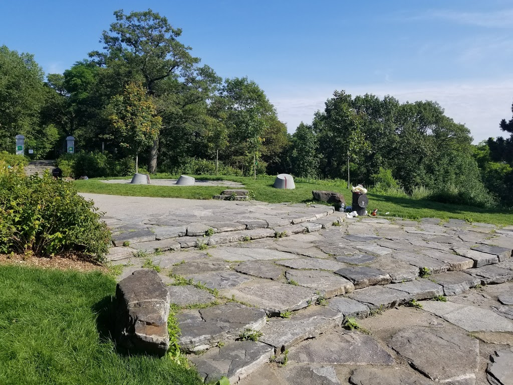 Djodjâgué Otchiraguéné | Ch de Ceinture, Outremont, QC H2V 2T2, Canada