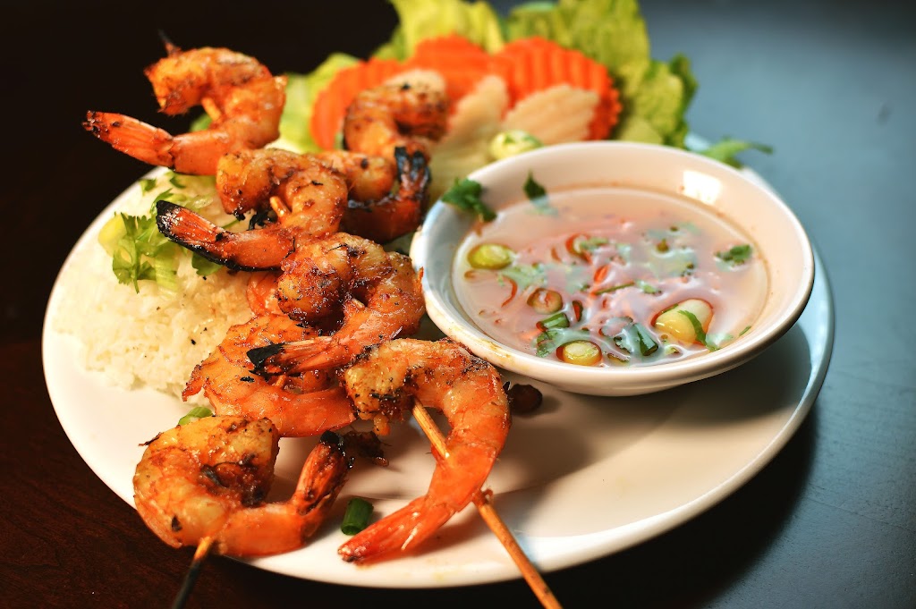 Angkor Grill | 825 Rue Saint-Laurent O, Longueuil, QC J4K 2V1, Canada | Phone: (450) 670-7888