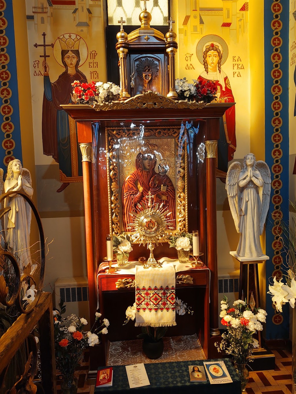 St. Marys Ukrainian Catholic Church | 33 Leeds St, Toronto, ON M6G 1N8, Canada | Phone: (416) 531-9944