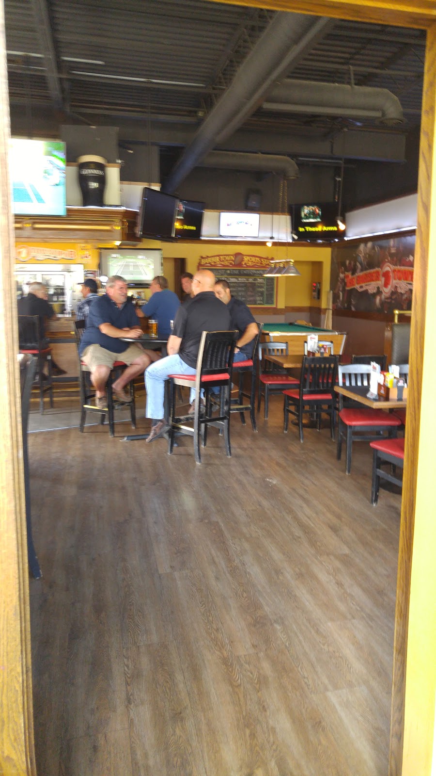 The Barber Towne Pub | 360 Guelph St, Georgetown, ON L7G 4B5, Canada | Phone: (905) 873-2188