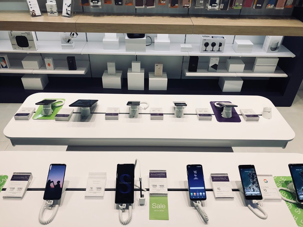 Telus | Koodo | Georgetown Market Place, 280 Guelph St #34, Georgetown, ON L7G 4B1, Canada | Phone: (289) 839-5999