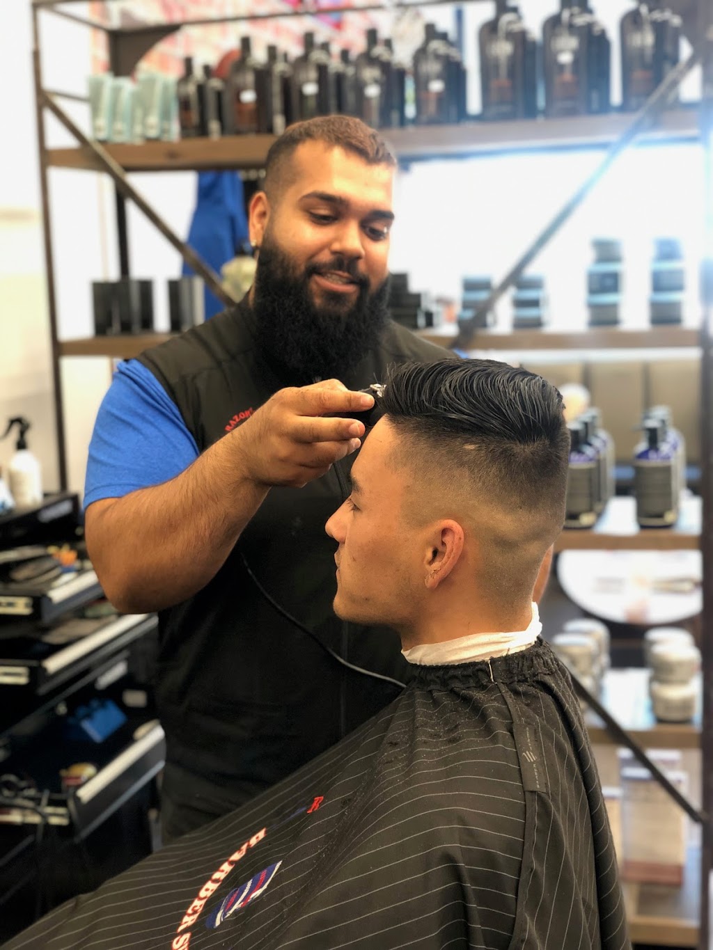 Razors Edge Barber Shoppe - Royal Oak | 8650 112 Ave NW #3109, Calgary, AB T3R 0R5, Canada | Phone: (403) 547-1444