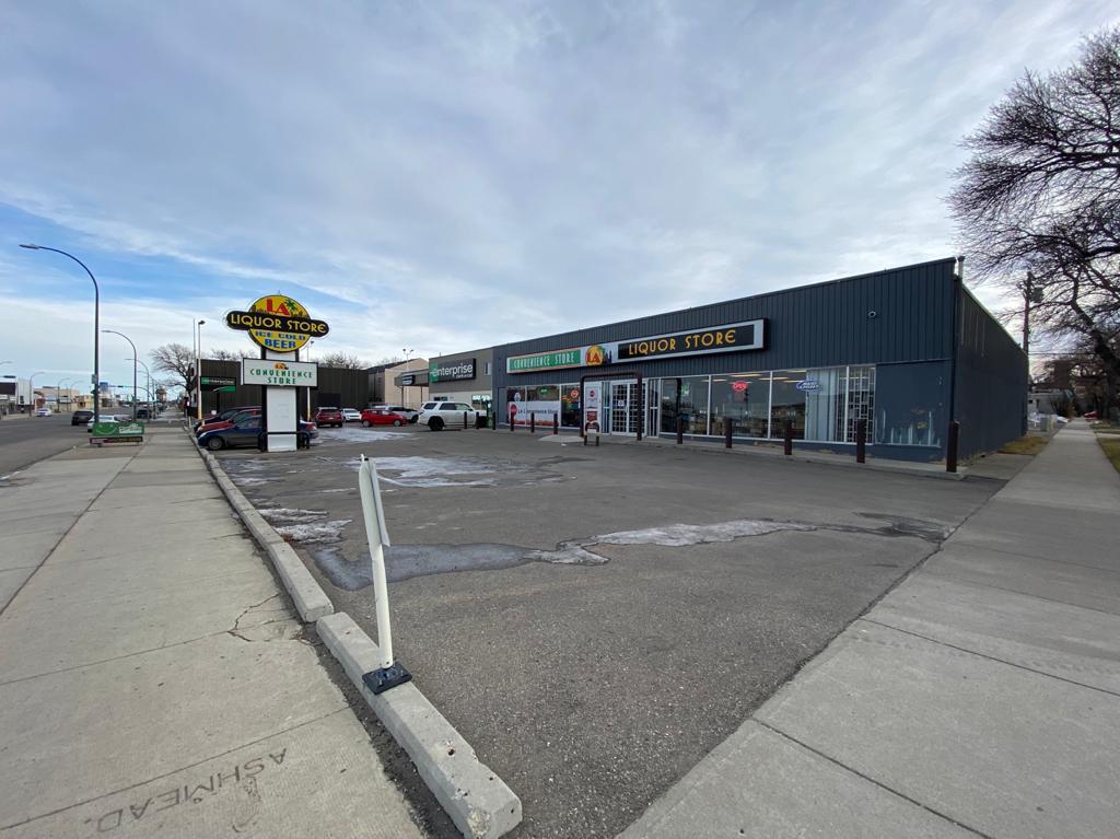 LA Convenience Store. | 1102 3 Ave S #20, Lethbridge, AB T1J 0J6, Canada | Phone: (403) 320-2485