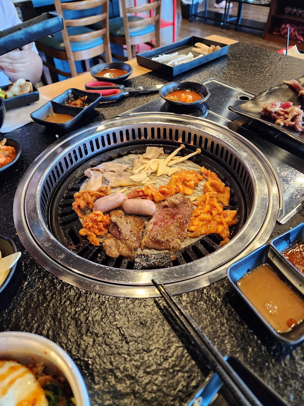 Cheelin Korean BBQ 麒麟韩式自助烤肉 | 264 Bedford Hwy, Halifax, NS B3M 2K7, Canada | Phone: (902) 404-3639