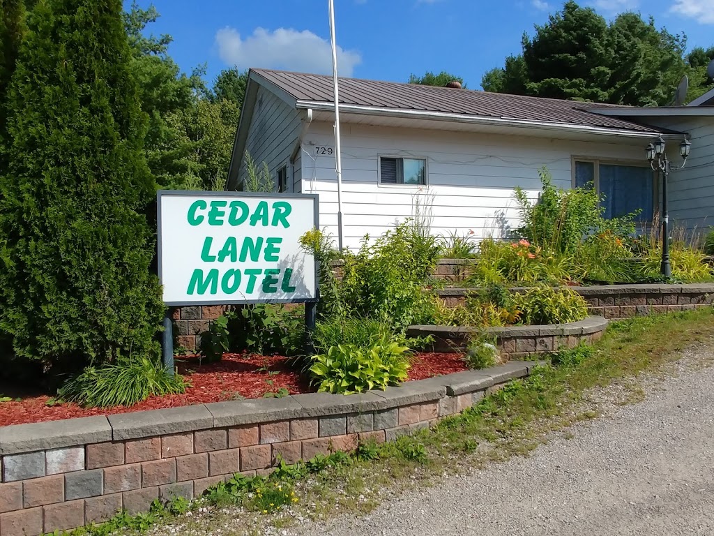 Cedar Lane Motel | 729 Cedar Ln, Bracebridge, ON P1L 0A1, Canada | Phone: (705) 645-9757