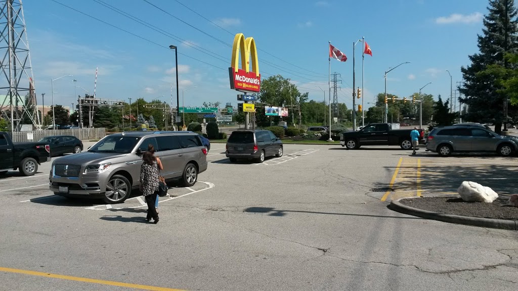 McDonalds | 883 Huron Church Line Rd, Windsor, ON N9C 2K3, Canada | Phone: (519) 258-3531