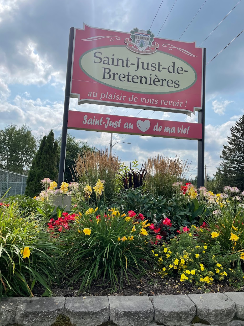 St-Just-De-Bretenieres Mun | 205 Rue Principale, Saint-Just-de-Bretenières, QC G0R 3H0, Canada | Phone: (418) 244-3637